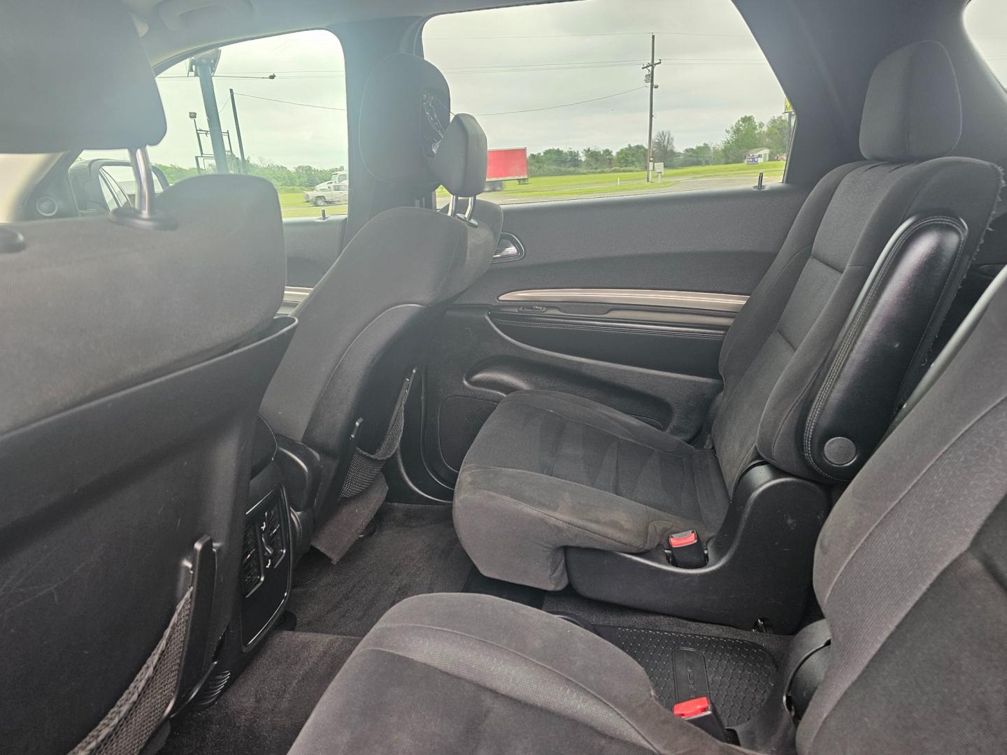 2013 GRAY Dodge Durango SXT RWD (1C4RDHAG2DC) with an 3.6L V6 DOHC 24V engine, 5-Speed Automatic transmission, located at 533 S Seven Points BLVD, Seven Points, TX, 75143, (430) 255-4030, 32.313999, -96.209351 - Photo#5